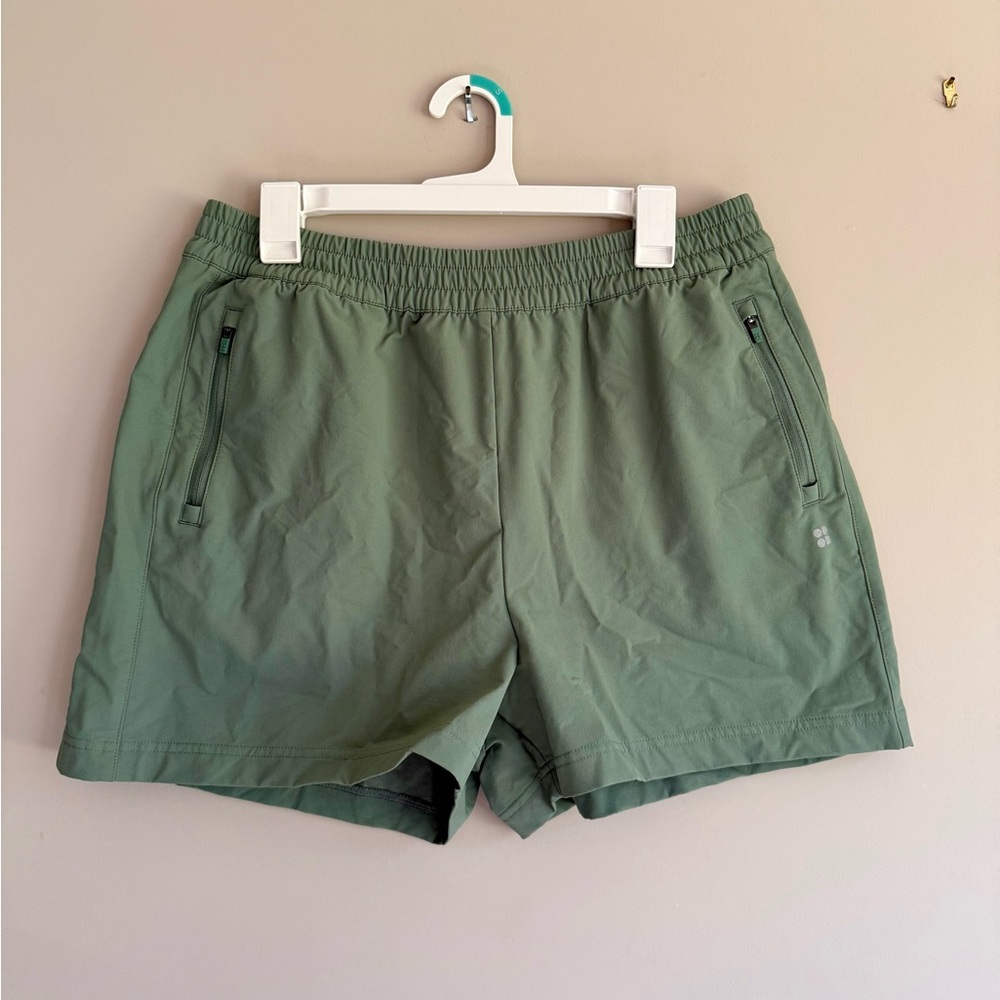 Sweaty Betty Summit Water Resistant Hiking Women’s Shorts Size XL in Sage Green - Picture 3 of 9